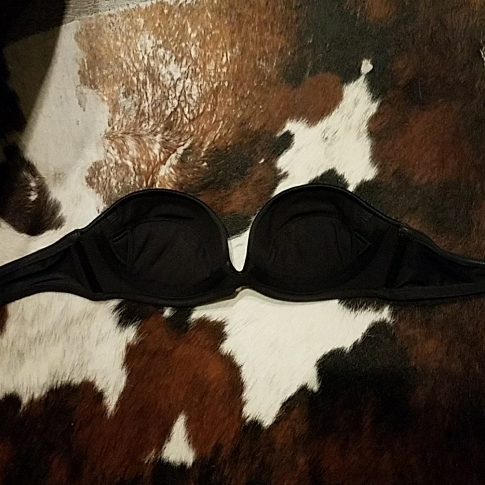 VS Red Satin & Blk Strapless the TWO Left 36A EUC - Picture 4 of 13